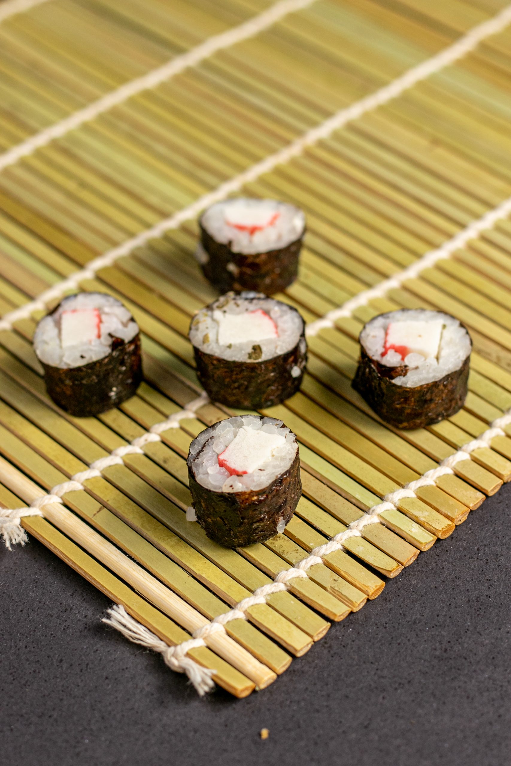 hossomaki kani